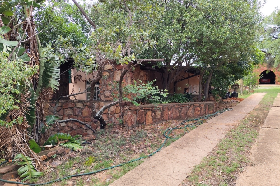 Commercial Property for Sale in Hartbeespoort Rural North West